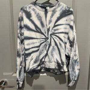 H&M Divided Women’s Tie-Dye Crewneck Sweatshirt